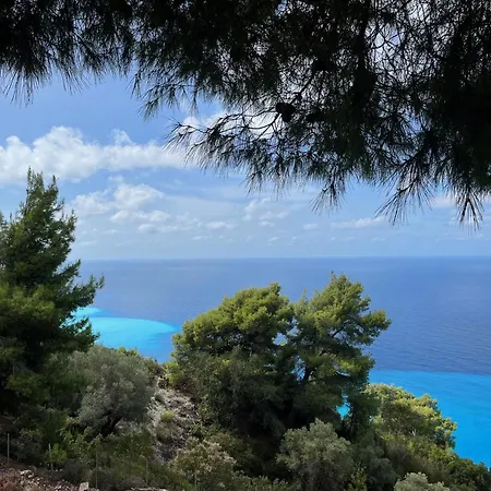 Semesterbostad The White House Above Egremni *