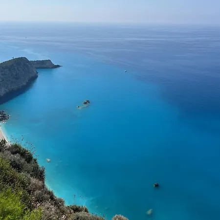 Semesterbostad The White House Above Egremni