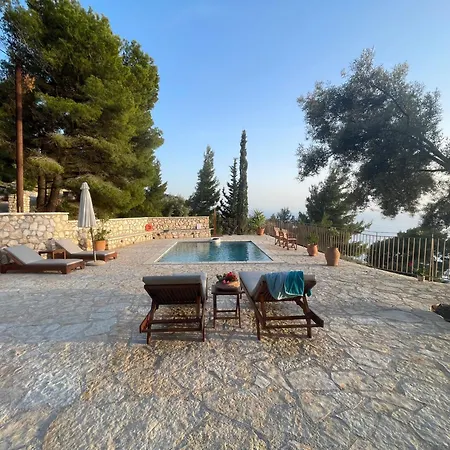 Semesterbostad The White House Above Egremni *